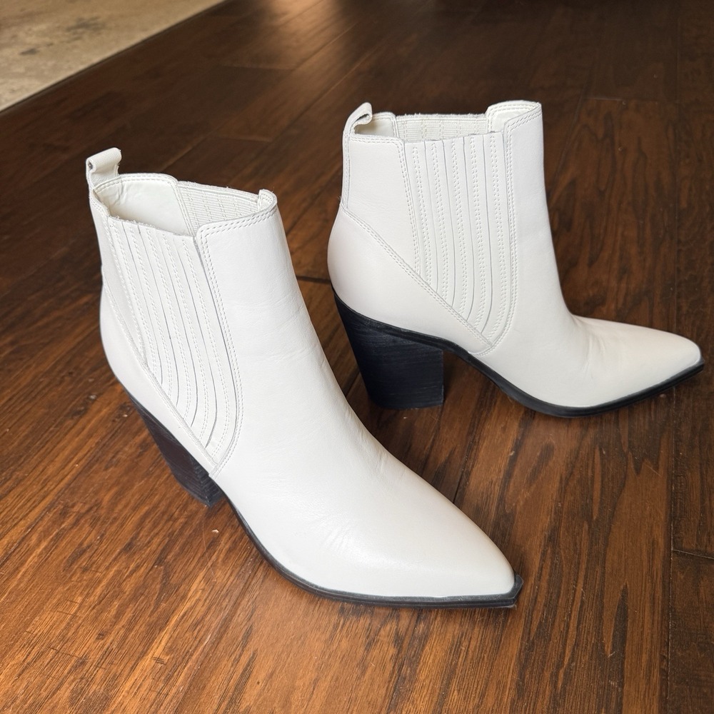 Marc Fisher Booties Women's 9M White Leather Wedding Boots Western Pointed Toe
